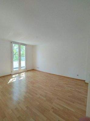 Zimmer 3 mit Balkon zum Garten