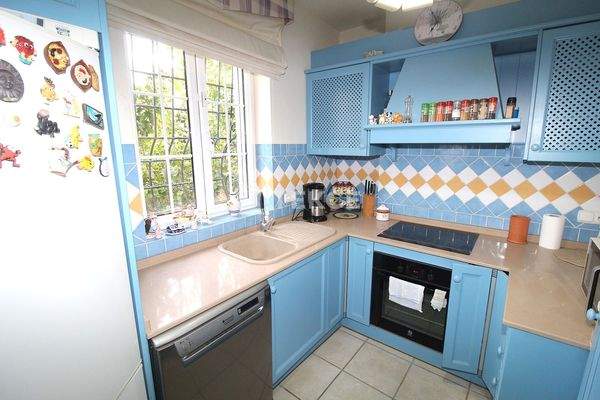 4-Bedroom Villa with Private Pool by the Beach in Almeria