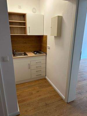 Kleine Küche mit Holzoptik