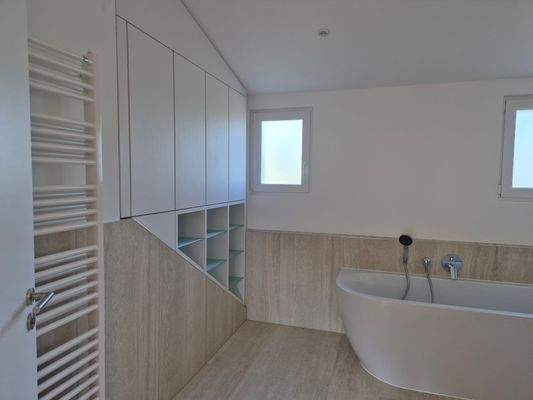 Masterbad mit Einbauelement