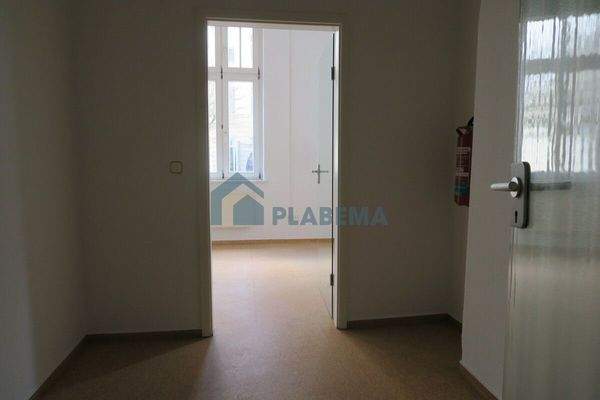 225.05 Zugang Küche/Aufenthaltsraum-EG hinten