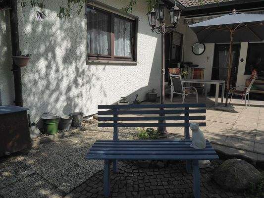 ein schöner Platz auf der Terrasse