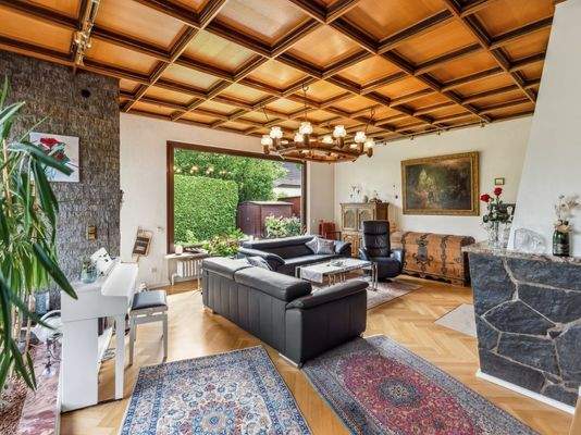 Wohnzimmer mit Kamin