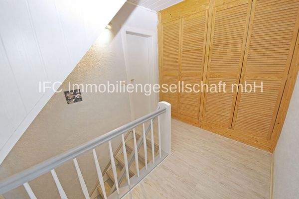 Flur- / Treppenbereich im OG