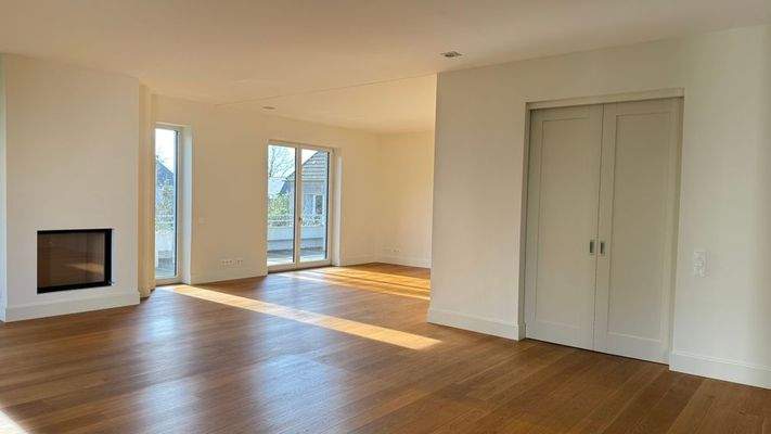 Wohnbereich mit Eingang zur Küche