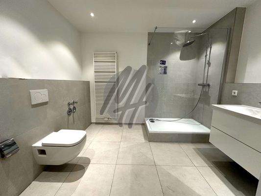 INFOS UNTER: 06171-586000