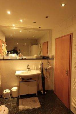 Am Oberen Wall 13 1,2; Badezimmer Bild 2 von 2