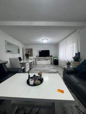 Wohnzimmer Heller Wohn- und Essbereich