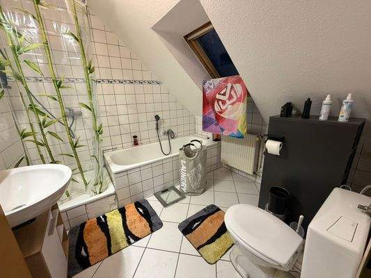 Wohneinheit 2 - Vollbad DG