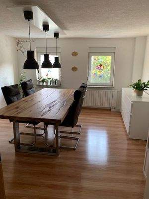 Esszimmer mit viel Platz.jpeg