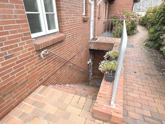 Außentreppe zum Keller