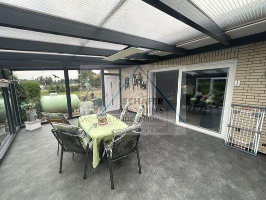 überdachte Terrasse