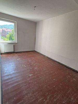 Leerwohnung 1. OG rechts Wohnzimmer