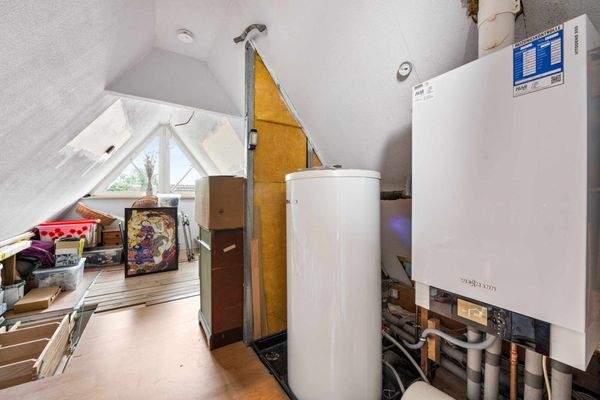 Spitzboden/Heizung II
