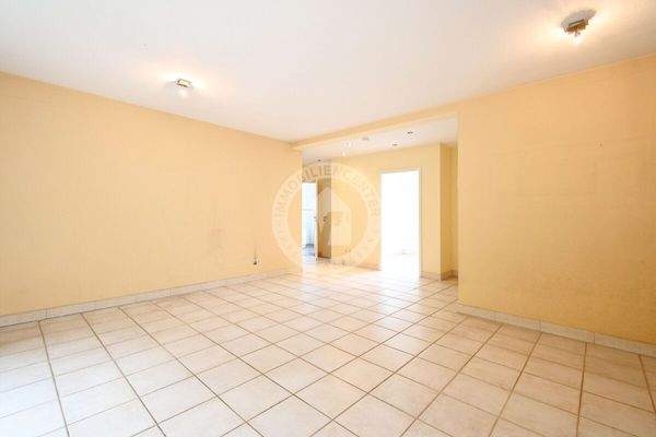 Wohnzimmer (Blick 3) 