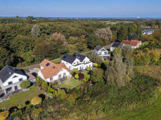 Haus am Wald – Zwei Häuser mit vier Ferienwohnungen DAHLER Rostock