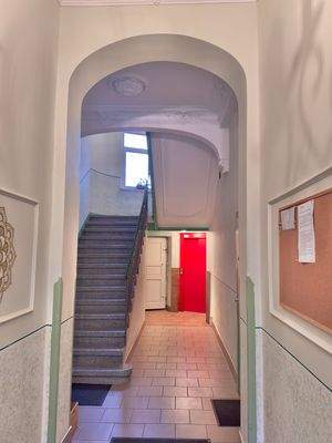 Eingangsbereich mit Zugang Fahrstuhl