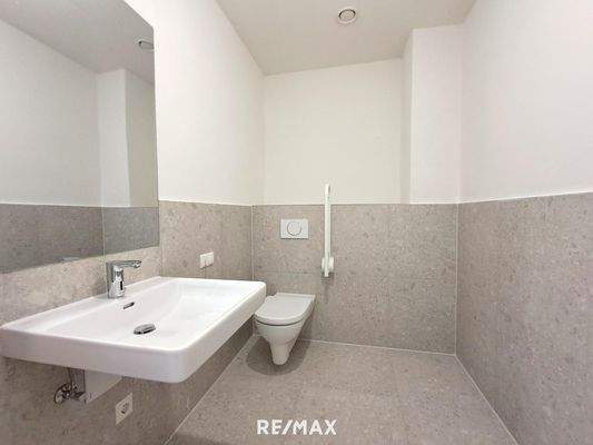 Barrierefreies - rollstuhlgerechtes Kunden WC