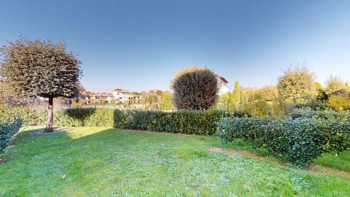 PR-024-97-Appartamento-con-doppi-giardini-al-Garda