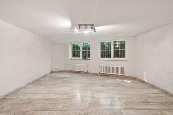 Hobbyraum-/Kellerraum