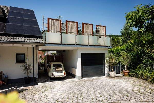 Carport und Garage