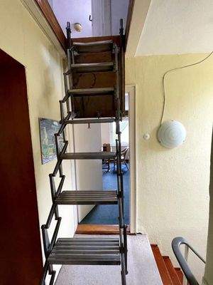 Klapptreppe zum Spitzboden