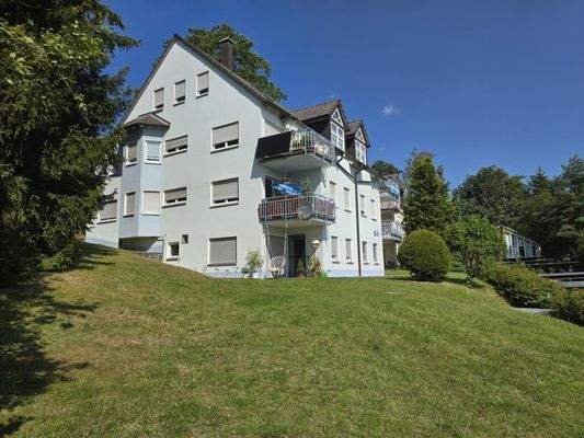 Außenansicht Mehrfamilienhaus 