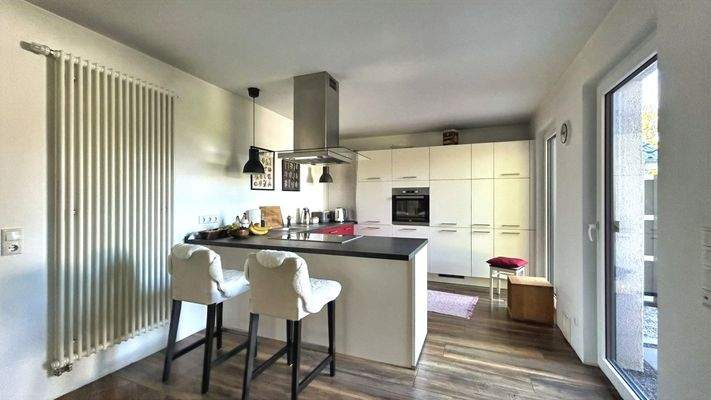 Küche mit Einbauküche EG