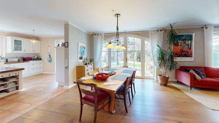 Speisebereich Rundbogentür