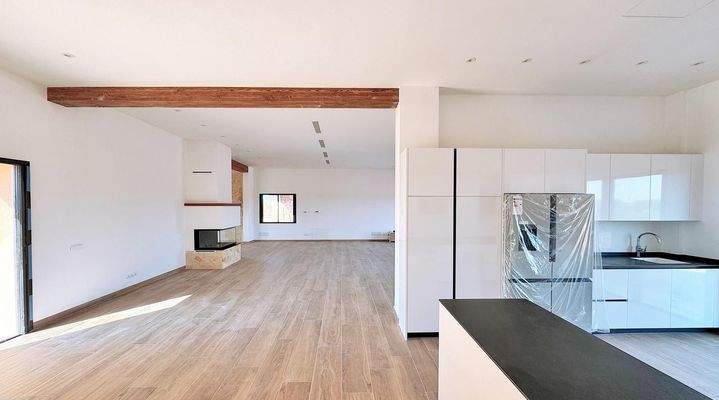 WhatsApp Image 2025-12-09 at 15.34.34 (2)