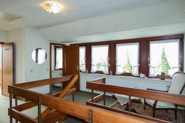 mit großzügiger Galerie