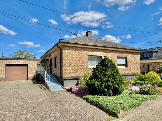 barrierefreier Zugang und 2. Garage