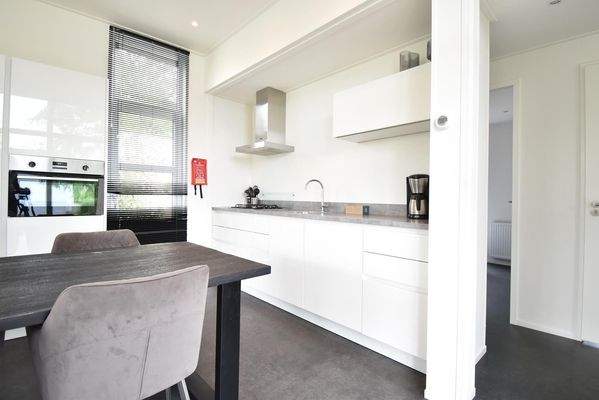 ferienhaus-kaufen-biddinghuizen-moderne-kueche-202