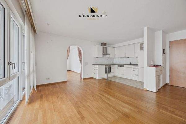 großzügiger und heller Wohn-/Essbereich