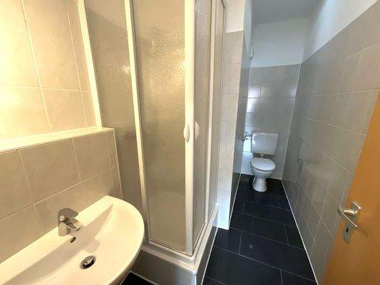 Bad mit Dusche
