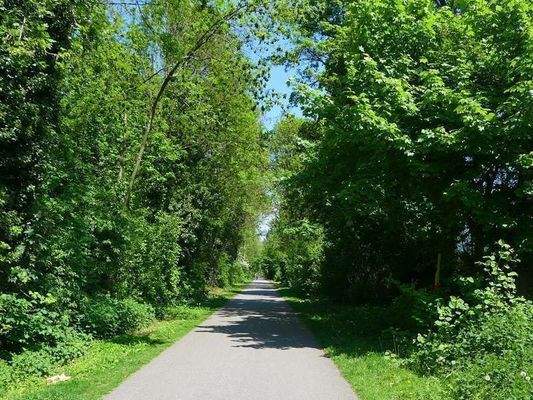 nnweit Erzbahntrasse,