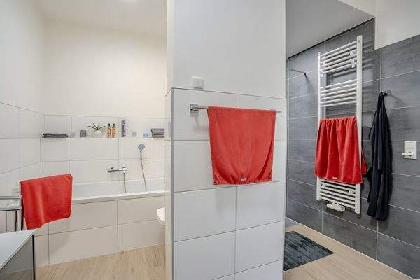 Dusch- und Wannenbad