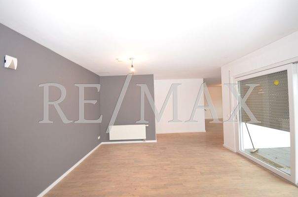 Diele mit Terrassenzugang