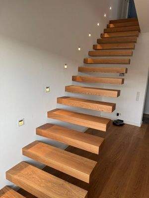 Treppe zum Dachgeschoss