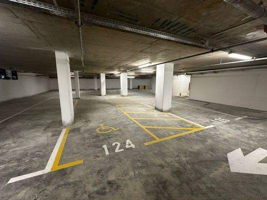 Praktischer Tiefgaragenstellplatz
