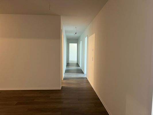 Moderner Flur im Neubau