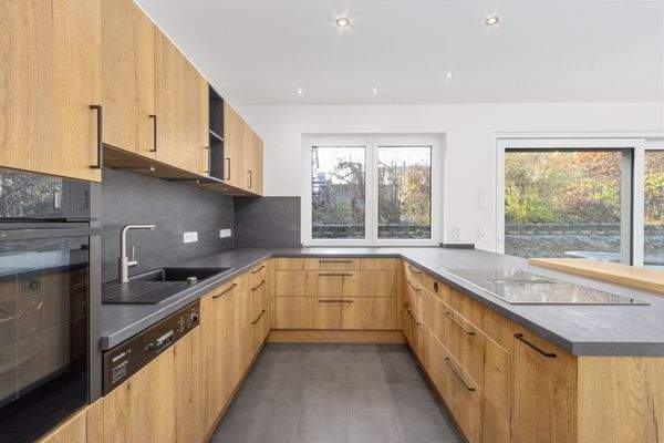 Hochwertige Einbauküche