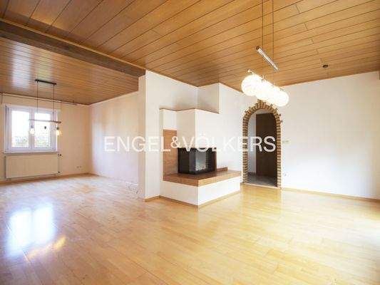 Essbereich mit Kamin - EG