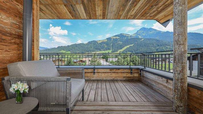 KITZIMMO-Luxuswohnung mit Bergblick in Toplage kaufen - Immobilien Oberndorf.