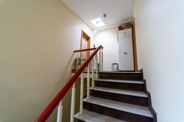 Hausflur + Treppenhaus