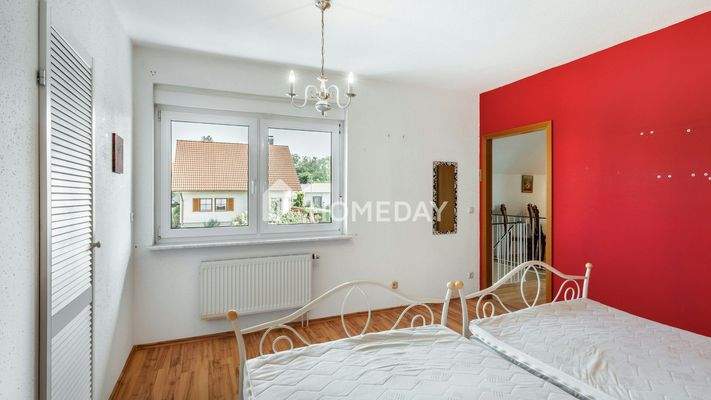 1. OG Schlafzimmer 2