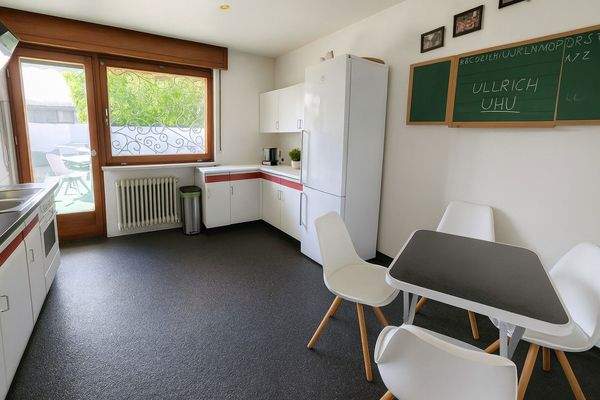 Küche mit Gartenblick