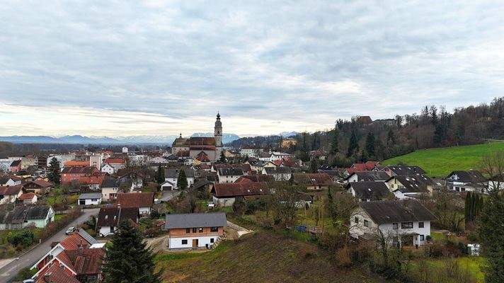 Fernsicht über Tittmoning hinweg