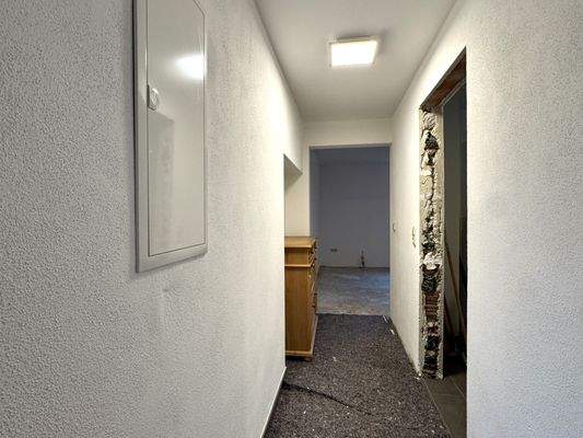 EG Hinterer Gebäudeteil Flur.JPG