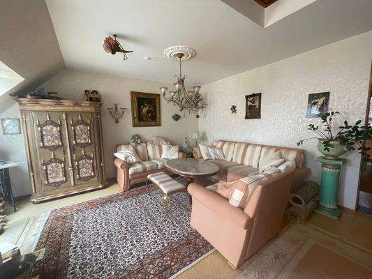 Großes helles Wohnzimmer!